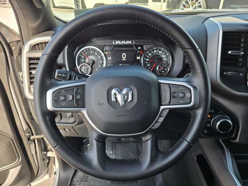 Used 2022 RAM 1500 Big Horn AWD/4WD image 17
