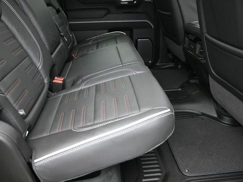 Used 2025 GMC Sierra 2500 AT4X image 9