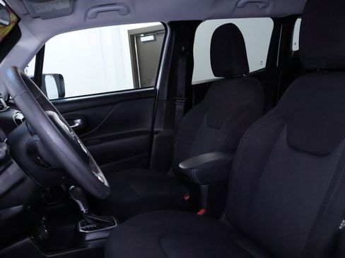 Used 2023 Jeep Renegade Latitude image 14