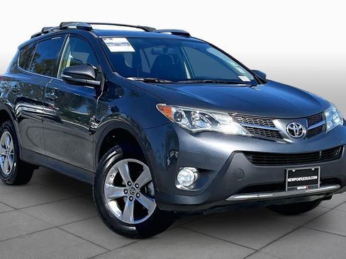 Used 2015 Toyota RAV4 XLE FWD image 2