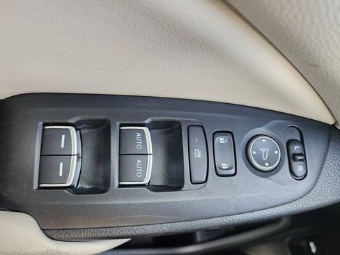 Used 2018 Honda Accord LX image 27