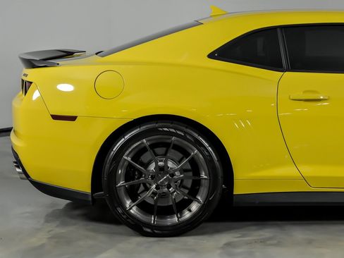 Used 2013 Chevrolet Camaro ZL1 image 13
