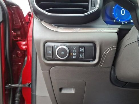 Certified 2023 Ford Explorer Platinum w/ Premium Technology Package image 17