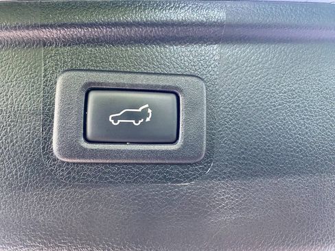 Used 2017 Subaru Outback 2.5i Limited AWD/4WD image 43