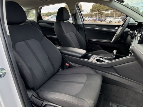 Used 2023 Kia K5 LXS image 30