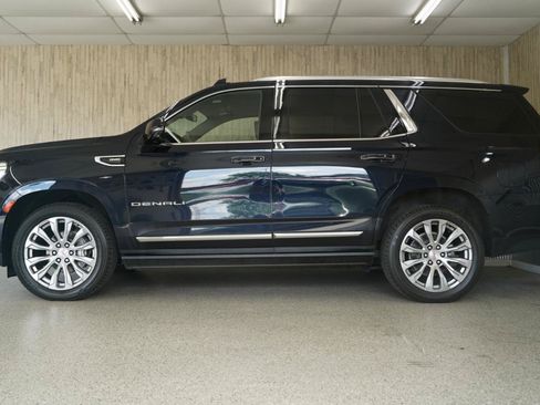 Used 2023 GMC Yukon Denali AWD/4WD image 5
