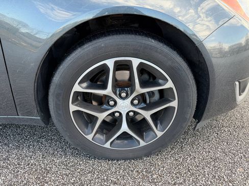 Used 2017 Buick Regal Sport Touring image 18