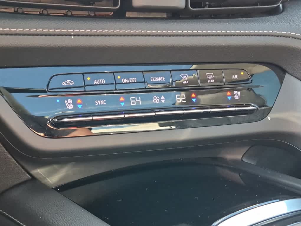 Used 2023 Buick Envision Avenir AWD/4WD image 19