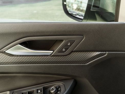 Used 2024 Volkswagen Golf R image 17