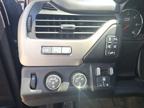 Used 2015 GMC Yukon Denali AWD/4WD image 21