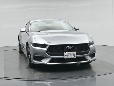 Used 2025 Ford Mustang Premium image 57