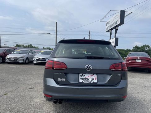 Used 2016 Volkswagen Golf Limited Edition image 6