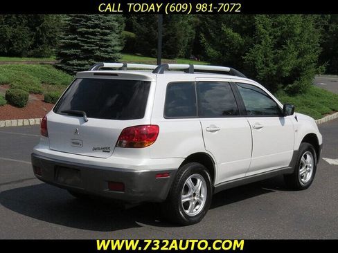 Used 2004 Mitsubishi Outlander LS image 12