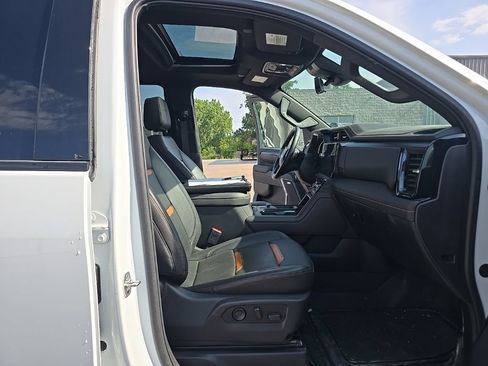 Used 2026 GMC Sierra 2500 AT4 w/ Technology Package AWD/4WD image 18
