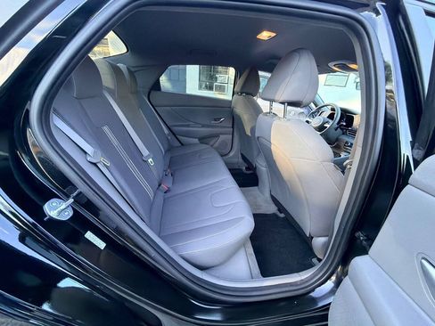 Used 2023 Hyundai Elantra SEL FWD image 62