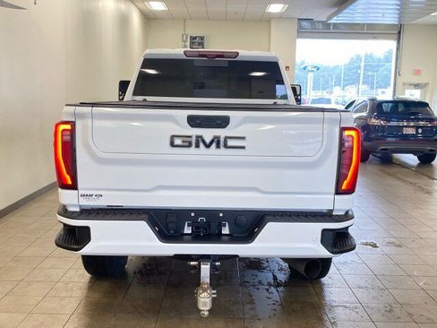 Used 2024 GMC Sierra 3500 Denali Ultimate AWD/4WD image 6