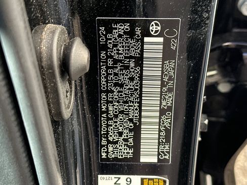 Used 2025 Toyota Corolla SE image 39