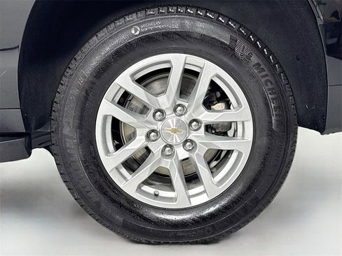 Used 2024 Chevrolet Suburban LS w/ Driver Alert Package image 10