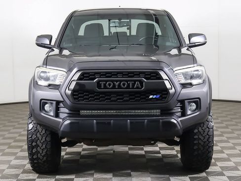 Used 2016 Toyota Tacoma TRD Off-Road w/ Towing Package AWD/4WD image 8