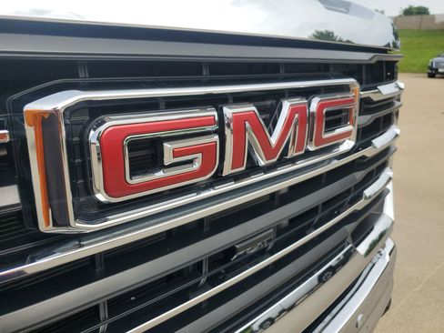 Used 2024 GMC Sierra 2500 SLT w/ SLT Premium Package AWD/4WD image 37