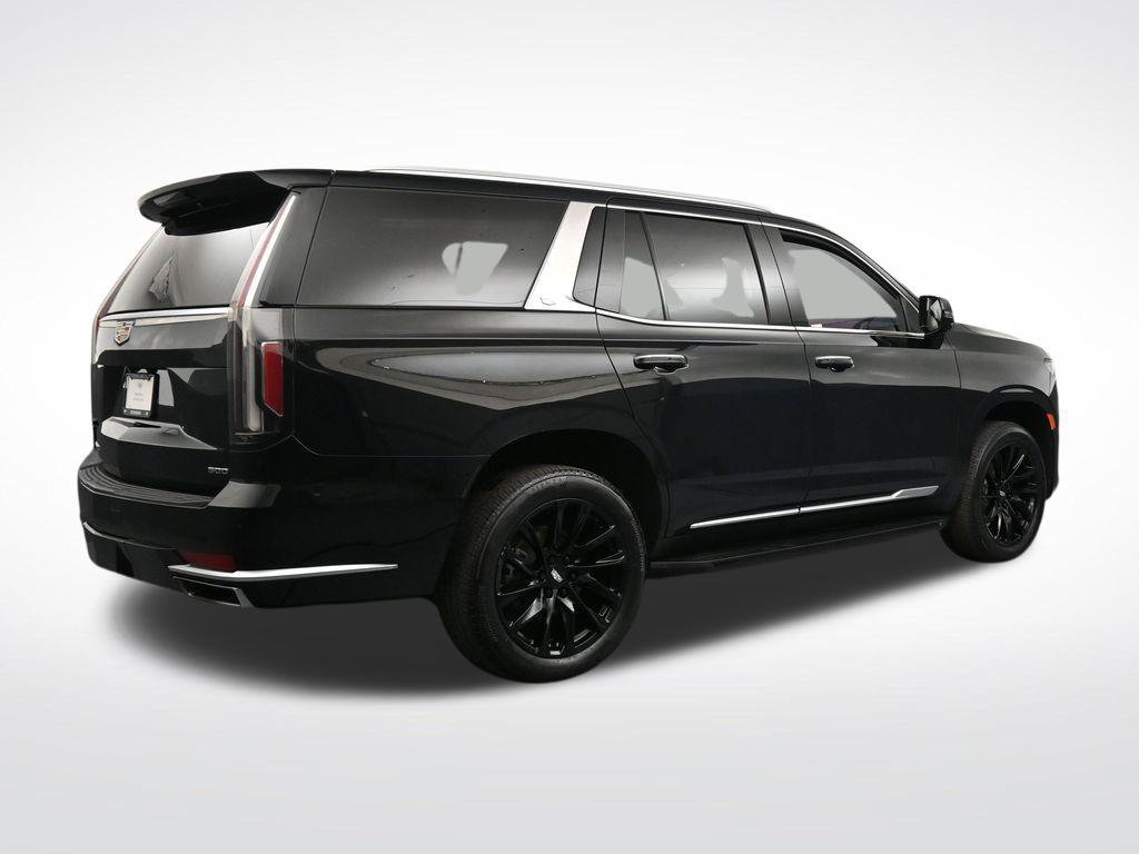 Used 2022 Cadillac Escalade Luxury w/ LPO, Illumination Package AWD/4WD image 5