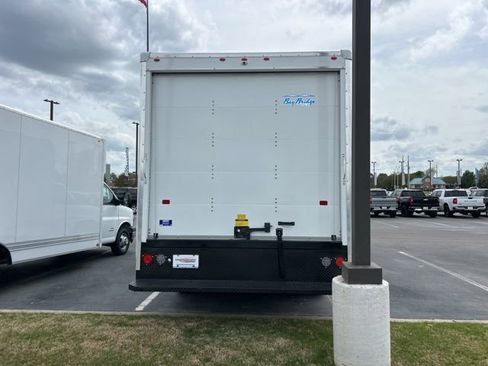 New 2026 Chevrolet Express 4500 w/ Power Convenience Package RWD image 4