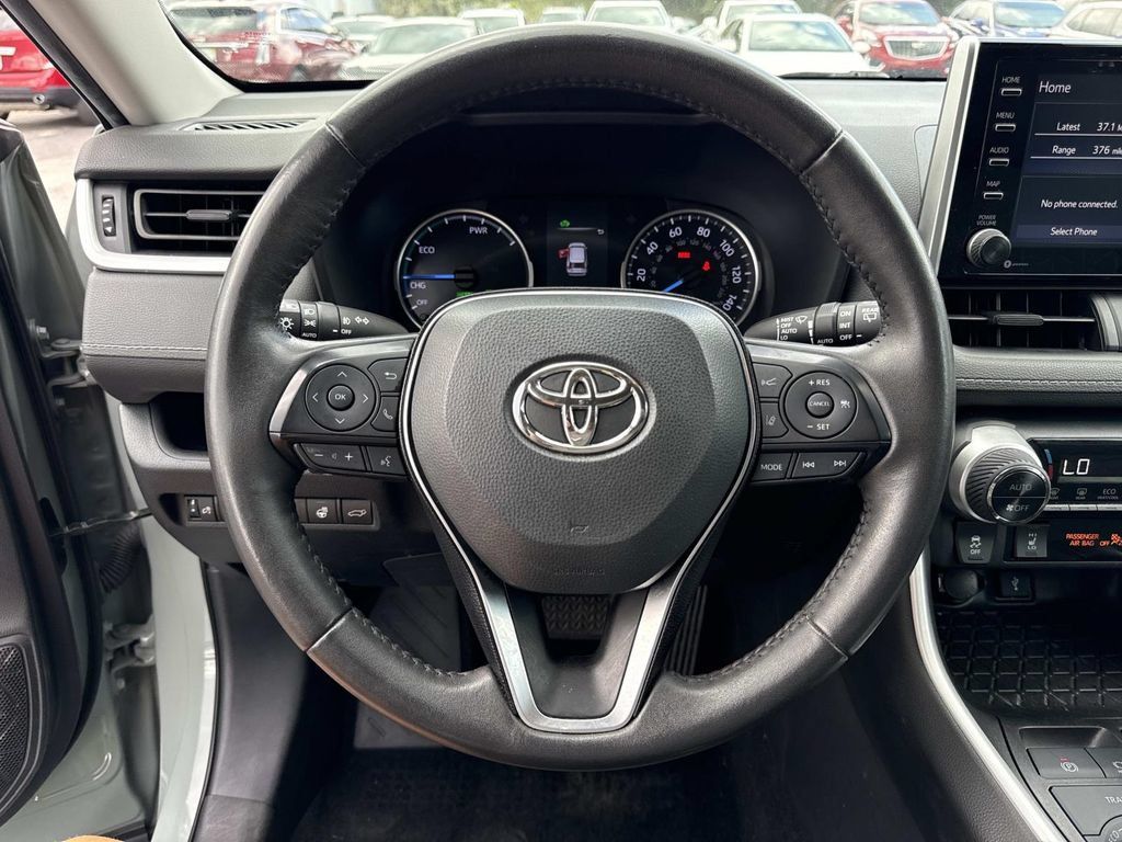 Used 2020 Toyota RAV4 XLE w/ Convenience Package AWD/4WD image 26