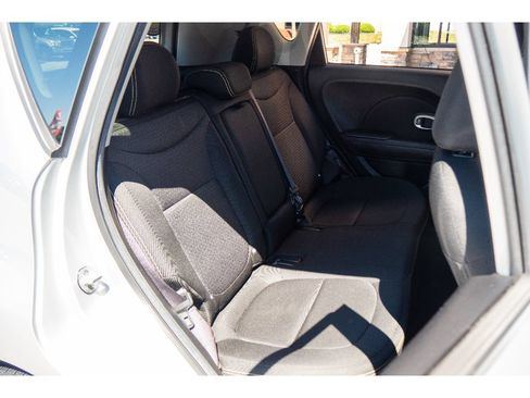 Used 2015 Kia Soul + FWD image 18