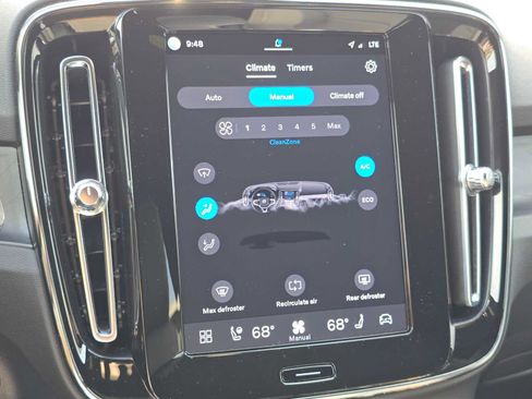 Certified 2023 Volvo XC40 Recharge Core w/ Protection Package Premier AWD/4WD image 28