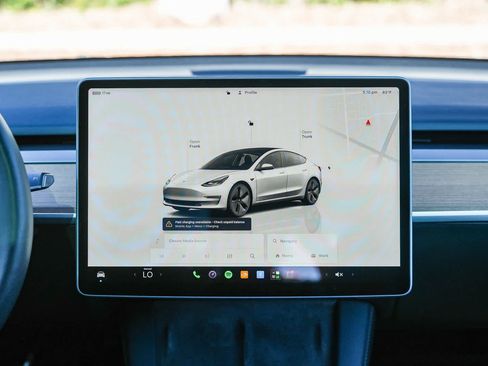 Used 2023 Tesla Model 3 Standard Range RWD image 13