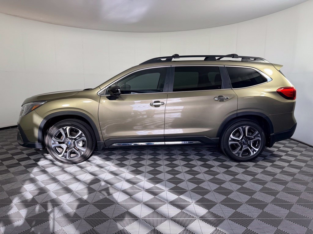 Used 2025 Subaru Ascent Touring w/ Popular Package #1 AWD/4WD image 11