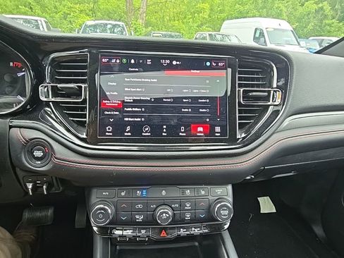 Used 2024 Dodge Durango GT AWD/4WD image 24