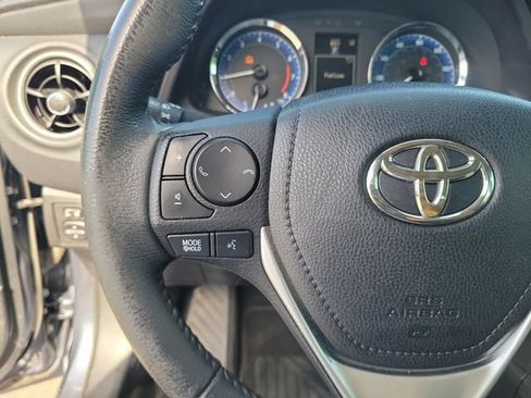Used 2018 Toyota Corolla SE FWD image 30