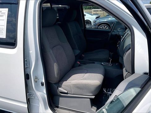 Used 2020 Nissan Frontier SV RWD image 31