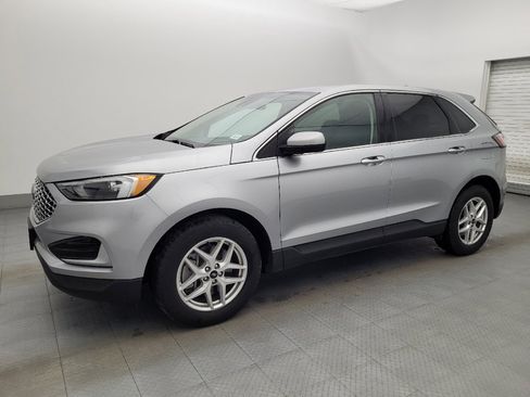 Used 2024 Ford Edge SEL image 2