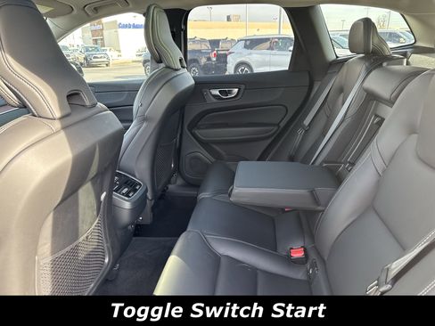 Used 2024 Volvo XC60 B5 Ultimate w/ Protection Package Premier image 5