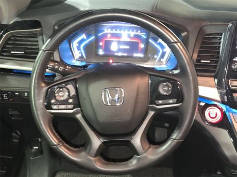 Used 2022 Honda Odyssey Touring image 16