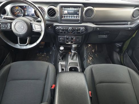 Used 2021 Jeep Gladiator Willys image 15