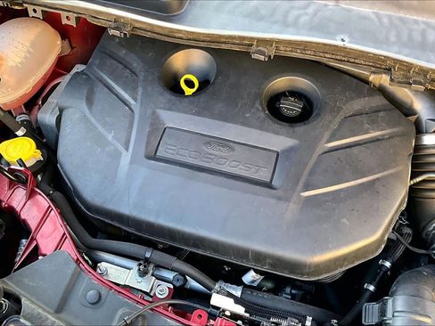 Used 2017 Ford Escape SE image 30