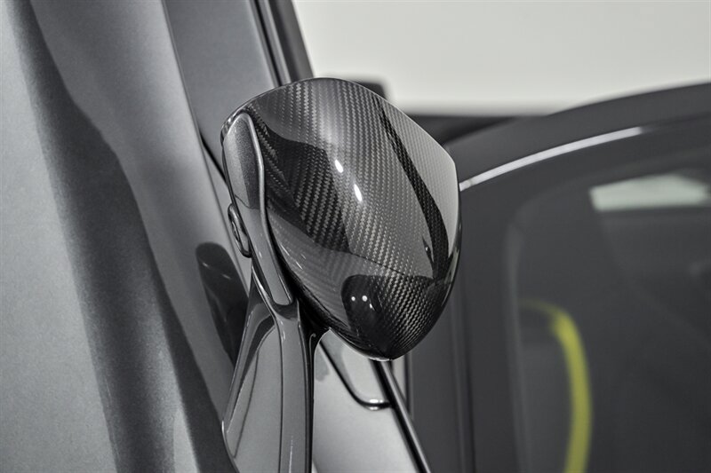 Used 2022 McLaren 720S Spider RWD image 5