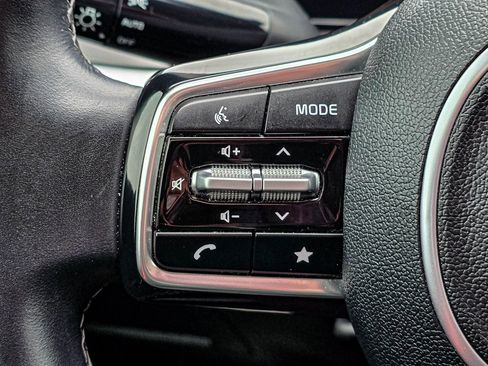 Used 2024 Kia Sorento S image 22