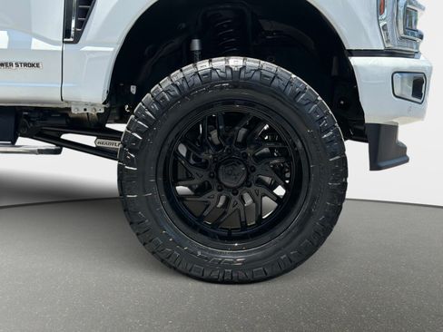 Used 2024 Ford F250 Platinum AWD/4WD image 20