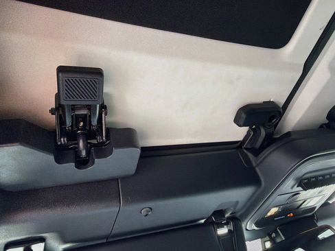 Used 2025 Ford Bronco Badlands AWD/4WD image 25