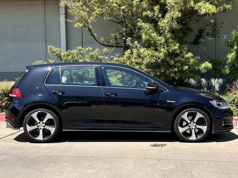 Used 2018 Volkswagen GTI S FWD image 3