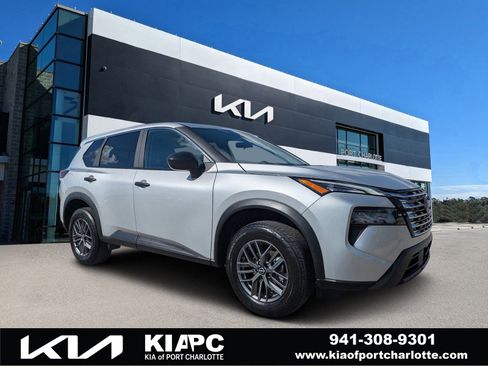 Used 2025 Nissan Rogue S image 1