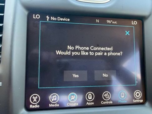 Used 2017 Chrysler 300 Limited RWD image 26