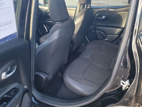 Used 2018 Jeep Renegade Altitude w/ UConnect 8.4 Nav Group AWD/4WD image 25