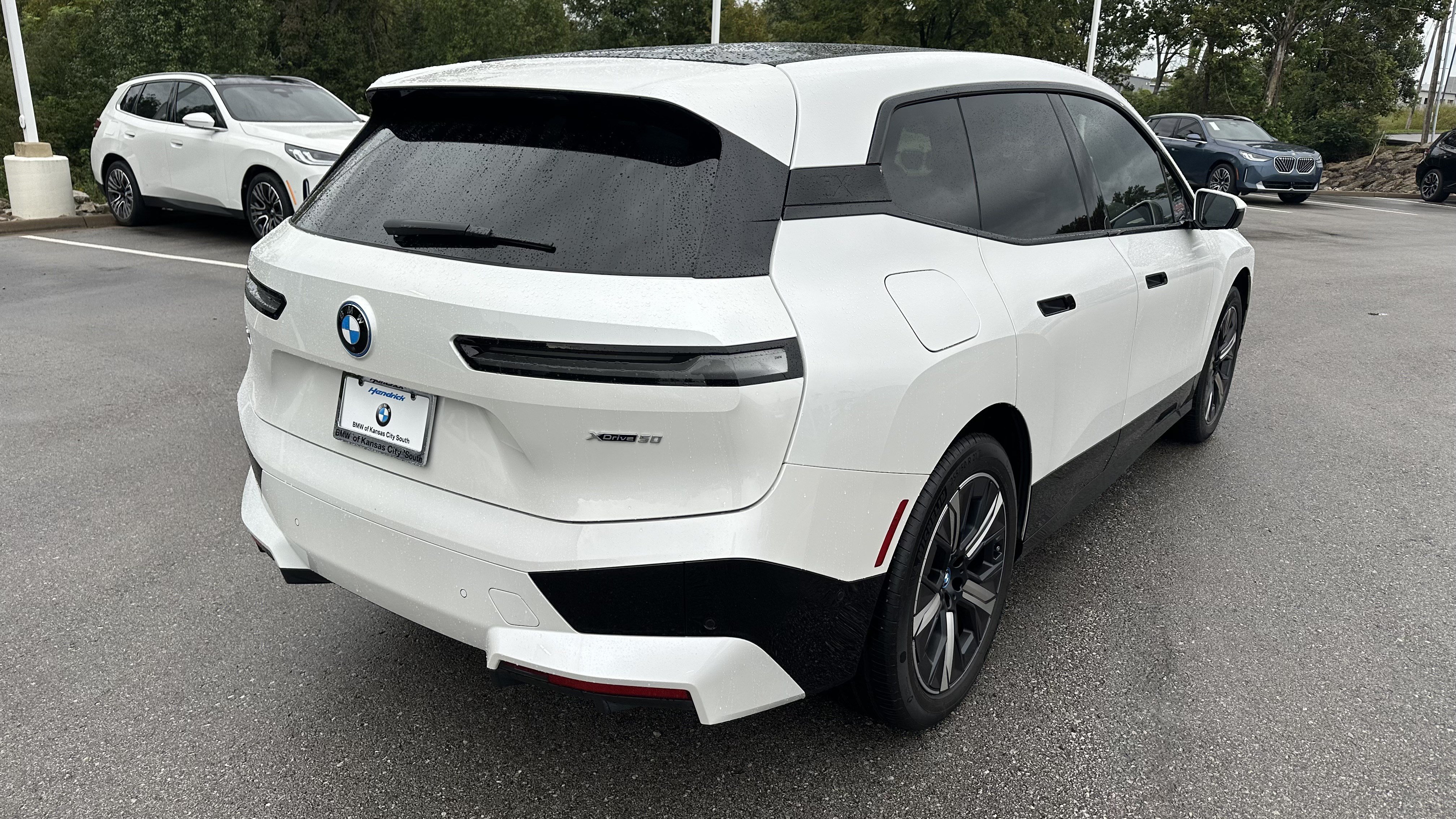Certified 2024 BMW iX xDrive50 w/ Sport Package AWD/4WD image 10