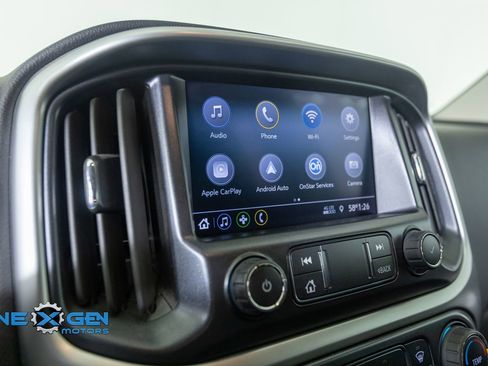 Used 2022 Chevrolet Colorado LT AWD/4WD image 18