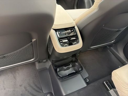 New 2026 Volvo XC90 B6 Ultra w/ Protection Package Premier image 8